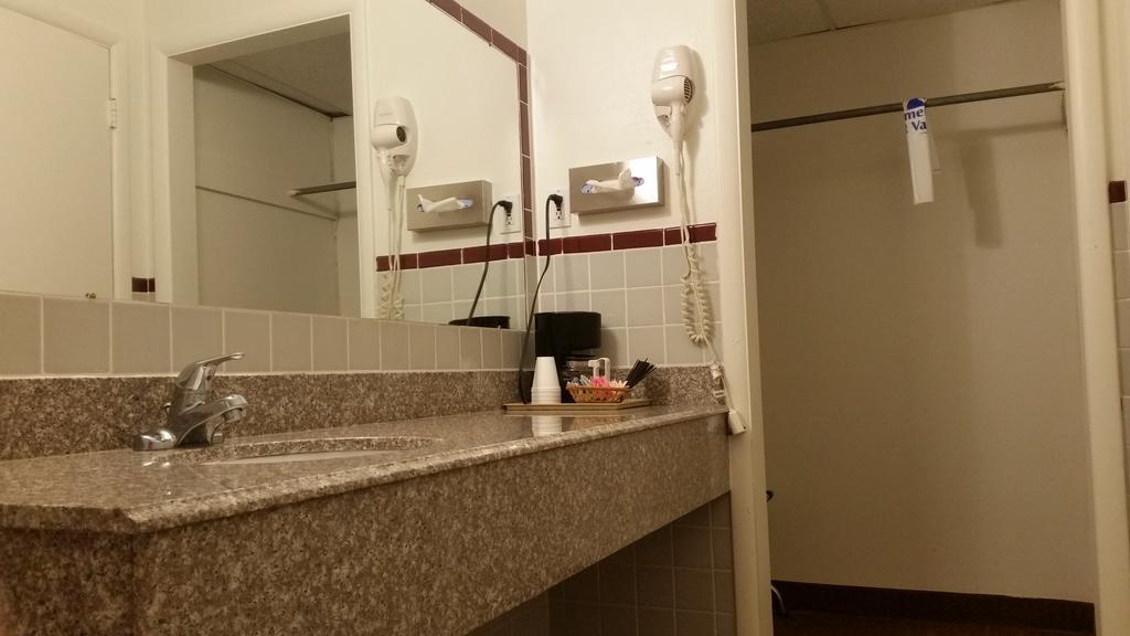 American Inn Of Liberal 外观 照片